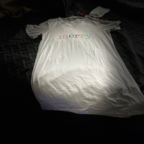 A Night Gown in a bag - Picture 3 of 3